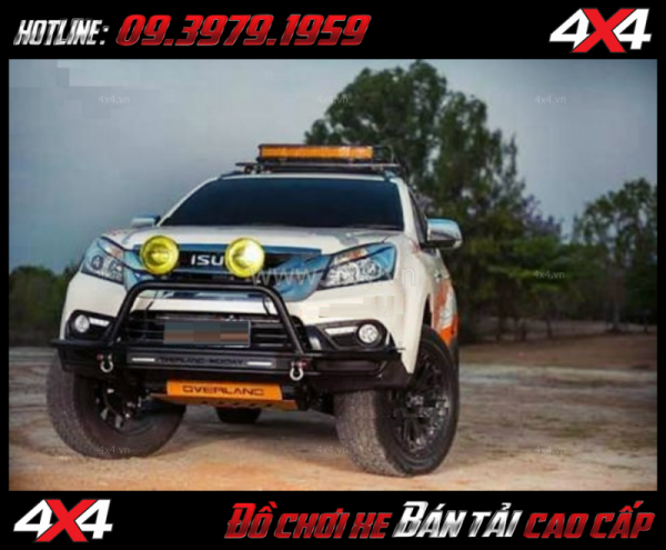 Bức ảnh: Cản trước Overland Rocky Sahara cho xe bán tải Ford Ranger
