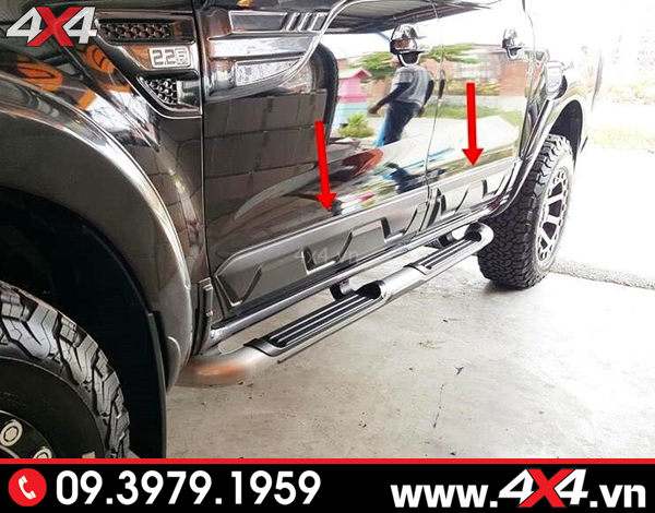 Đồ chơi xe Ford Ranger: Ốp sườn màu đen gắn đẹp và chất cho xe bán tải