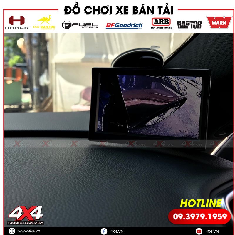 Độ camera lùi giúp bạn đỗ xe dễ dàng và an toàn hơn