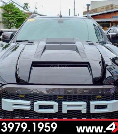 Đồ chơi Ford Ranger: Ốp nắp capo màu đen độ đẹp, ngầu và cứng cáp cho xe bán tải